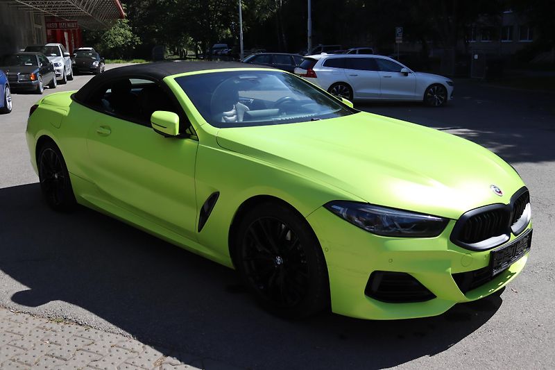 BMW Řada 8 840i XDRIVE CABRIO M-PAKET G14 - fotka 25 z 49