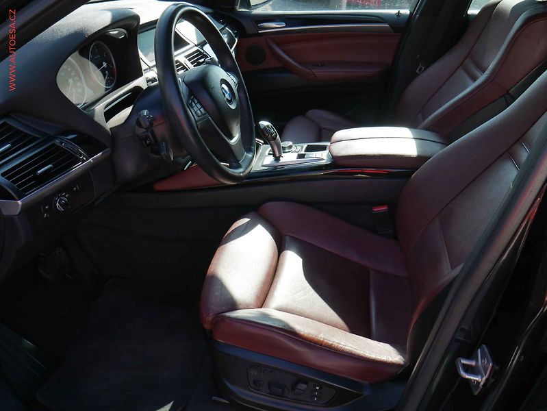 BMW X6 (2011) 3.0D xDrive 30D, AT, bixen - fotka 9 z 23