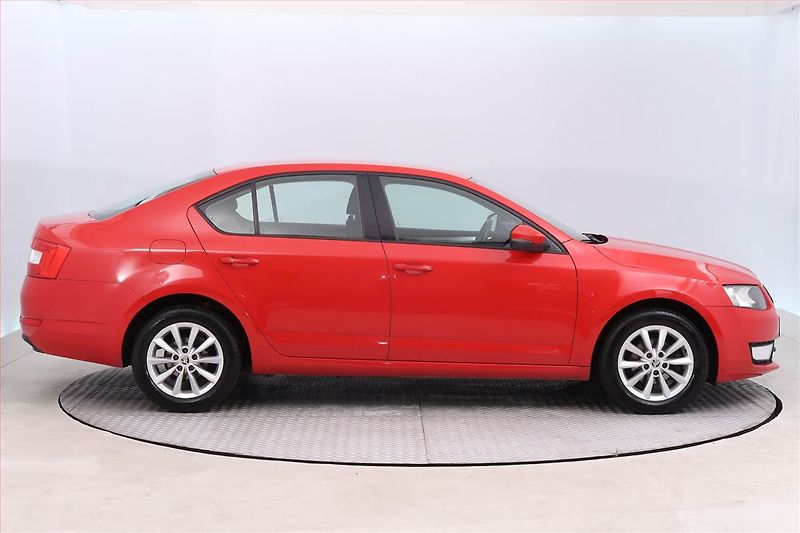 Škoda Octavia (2016) Ambition 1.6 TDI, Serv.kniha - fotka 6 z 14