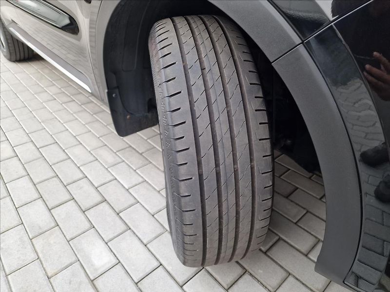 Kia Sorento 1.6T-GDi PHEV 4x4 Premium, ČR - fotka 44 z 50