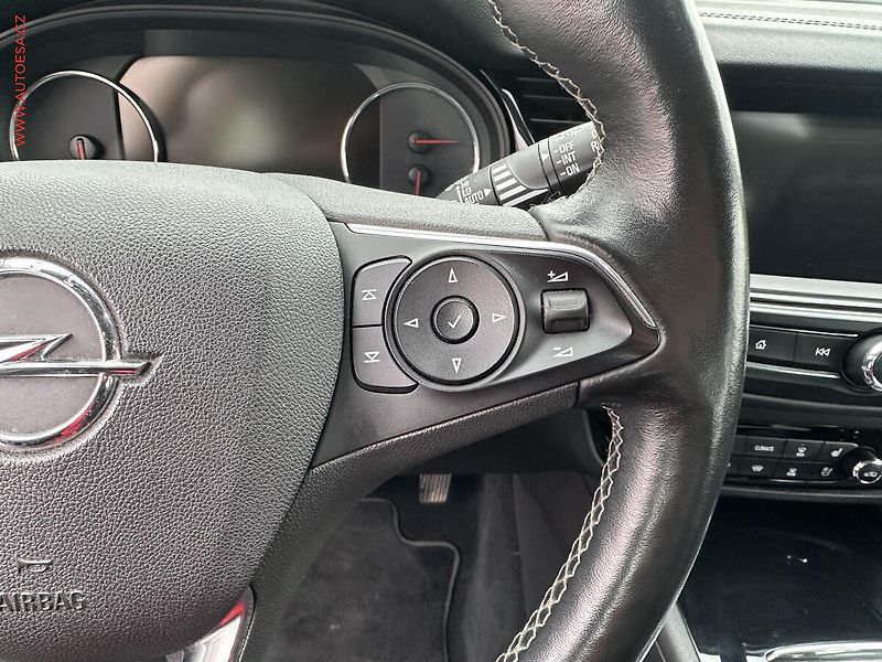 Opel Insignia (2018) 2.0 CDTI, AT - fotka 13 z 22