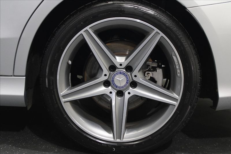 Mercedes-Benz Třídy C 1,6 200d AMG line - fotka 34 z 35