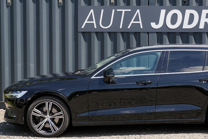 Volvo V60 T6 AWD, Polestar, H/K, Tažné - fotka 2 z 36