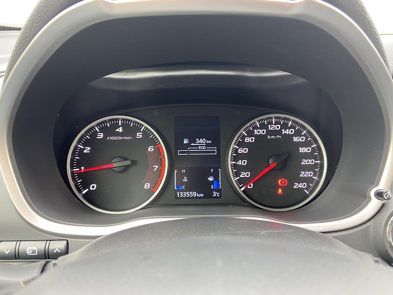 Mitsubishi Eclipse Cross 1.5 T-MIVEC 120kW Intense - fotka 15 z 21