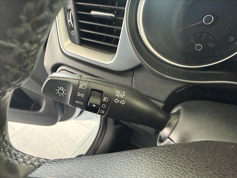 Kia Ceed 1,0   73kW,SPIN,ZÁRUKA,ČR,1.MA - fotka 18 z 28