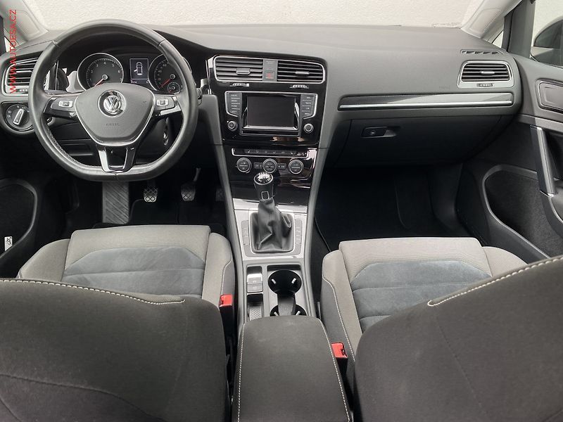 Volkswagen Golf (2014) 1.4 TSi, Highline, bixen - fotka 8 z 18
