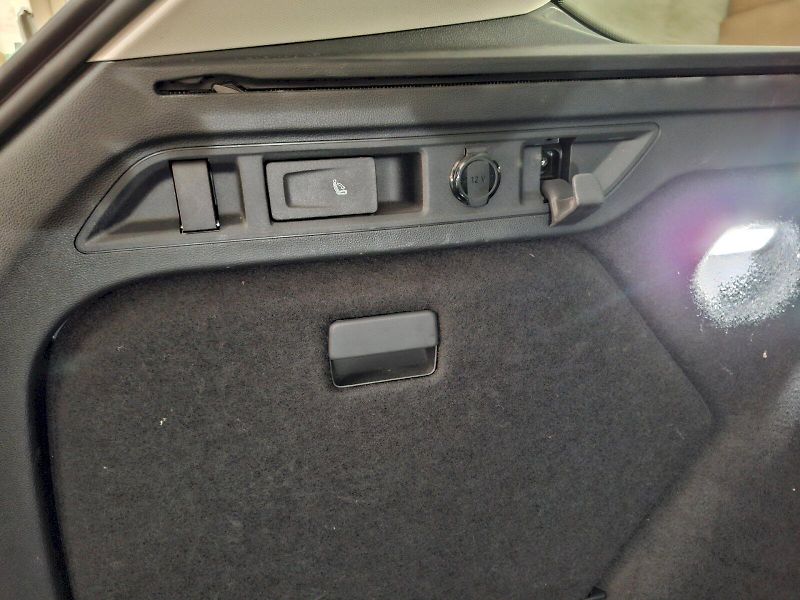 Škoda Superb (2025) COMBI SELECTION TD 110/2.0 A7F - fotka 10 z 41