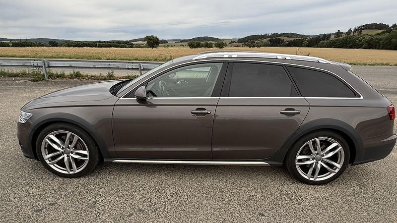 Audi A6 Allroad (2017) biturbo - fotka 6 z 18