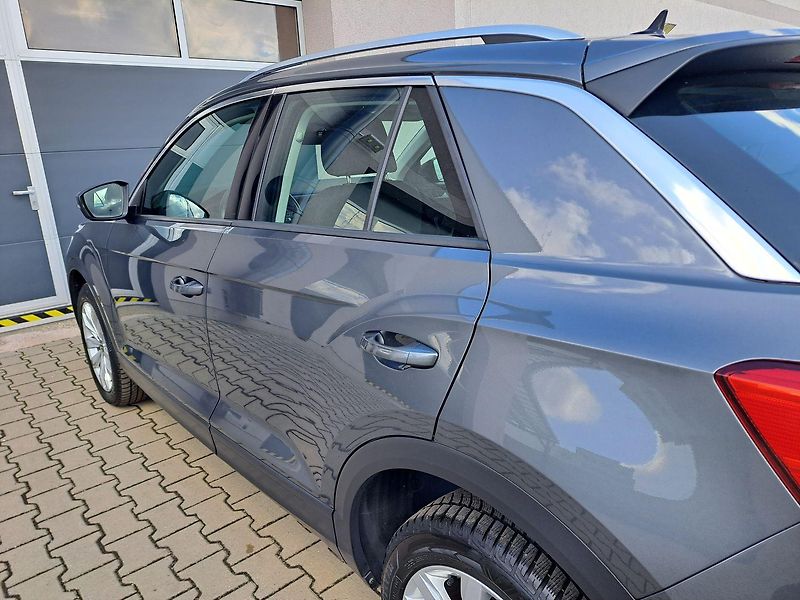 Volkswagen T-Roc (2022) 1.5 TSI DSG Style 110kW ZÁRUKA - fotka 13 z 30