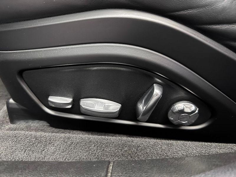Porsche Panamera 4S DIESEL PDK, VZDUCH, WEBASTO - fotka 26 z 33