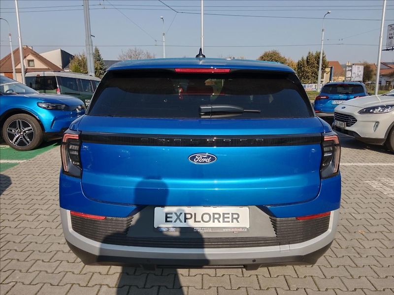 Ford Explorer (2025) Prodl. dojezd 77kWh  Premium - fotka 4 z 15