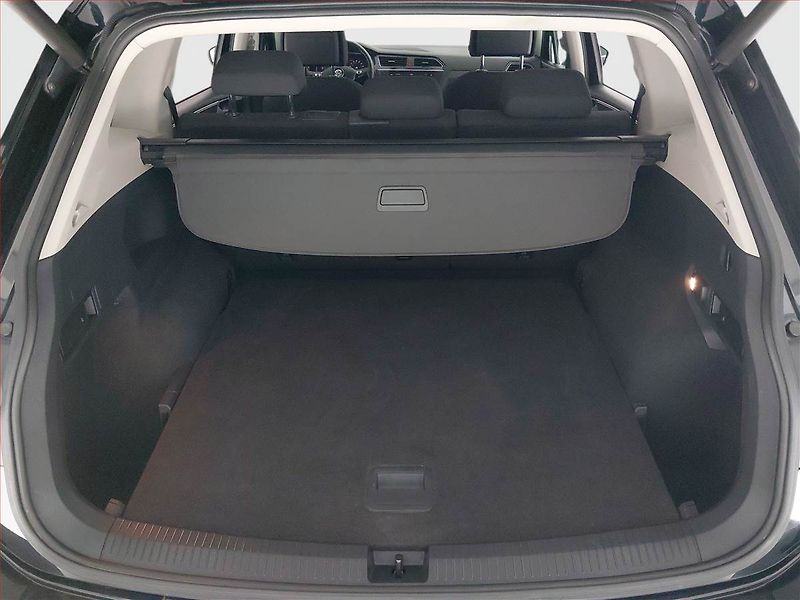 Volkswagen Tiguan Allspace (2020) 2.0 TDI - fotka 14 z 24