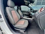 Mercedes-Benz EQB (2025) 250+ Electric Art - náhled 16