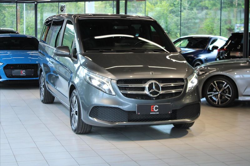 Mercedes-Benz Třídy V 300d 4MATIC Long 7míst DIS/Nez - fotka 32 z 33