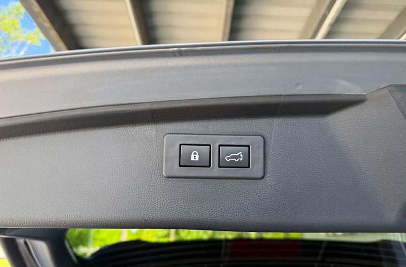 Subaru Outback 2.5i 4WD Touring - fotka 11 z 11