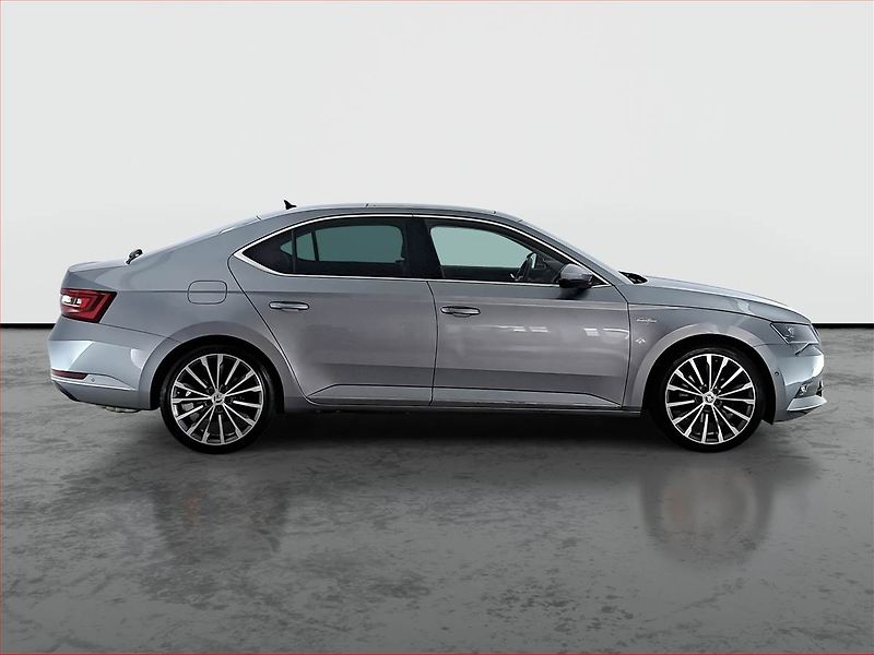 Škoda Superb (2017) Laurin&Klement 2.0 TSI - fotka 6 z 26