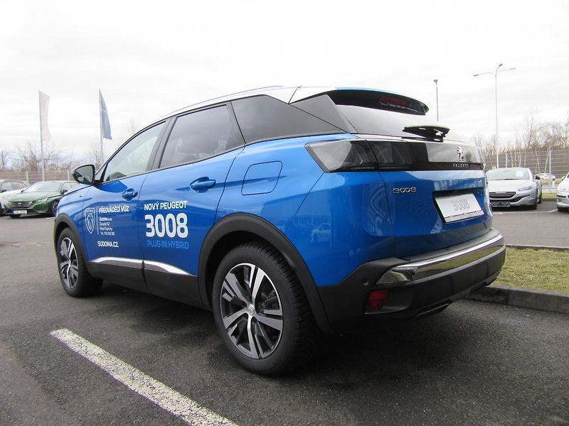 Peugeot 3008 (2021) ALLURE PG Hybrid 225k e-EAT8 - fotka 20 z 24