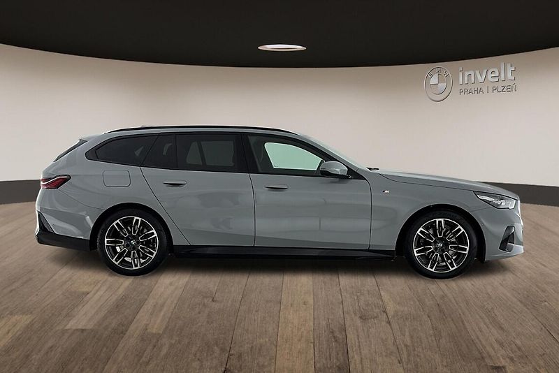 BMW Řada 5 řady 5 | 520d xDrive - fotka 2 z 19
