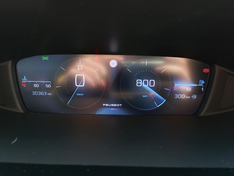 Peugeot 408 ALLURE 1.2 PureTech 130k EAT8 - fotka 21 z 28