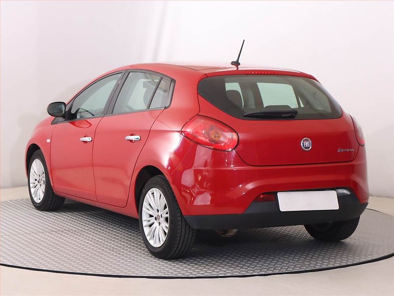 Fiat Bravo (2011) 1.6 MultiJet, nová STK - fotka 4 z 15