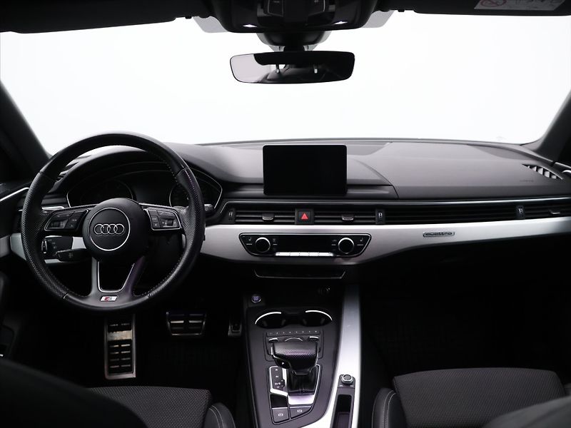 Audi A4 2,0 140KW S-Line Quattro CZ LE - fotka 20 z 27