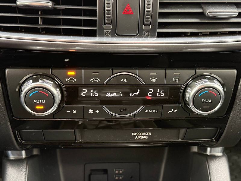 Mazda CX-5 (2015) 2.0 Skyactiv 121 kW Challenge - fotka 14 z 21