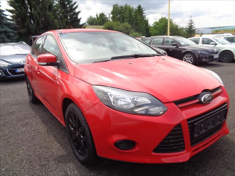 Ford Focus 1,6 - fotka 1 z 18