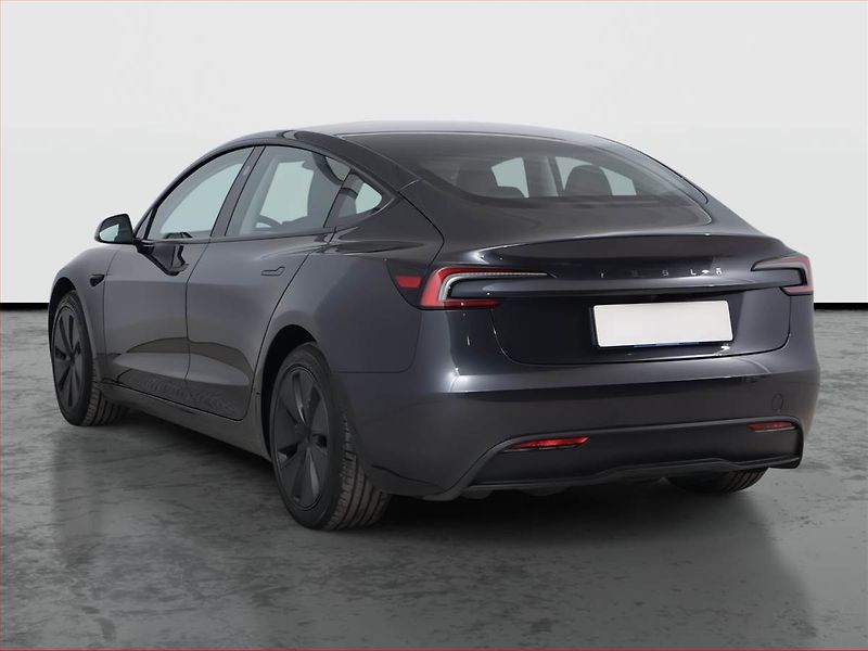 Tesla Model 3 (2025) Standard Range 60kWh, SoH 98% - fotka 4 z 25