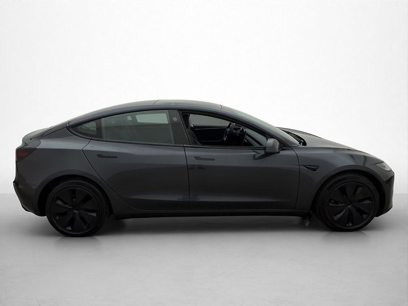Tesla Model 3 Long Range AWD Highland - fotka 3 z 26
