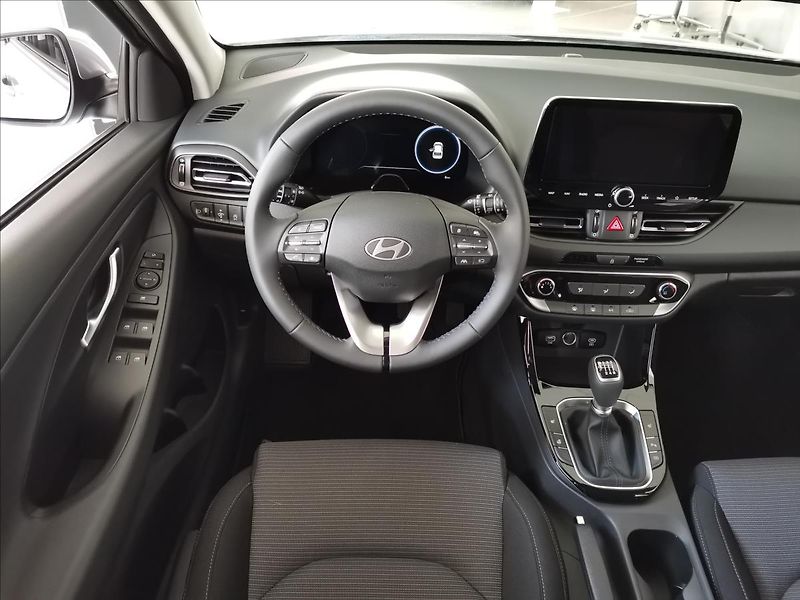 Hyundai i30 (2026) 1,0 T-GDI Smart kombi - fotka 3 z 3