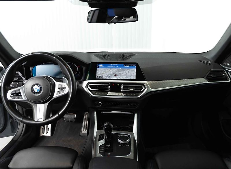 BMW Řada 4 420d xDrive - fotka 12 z 24