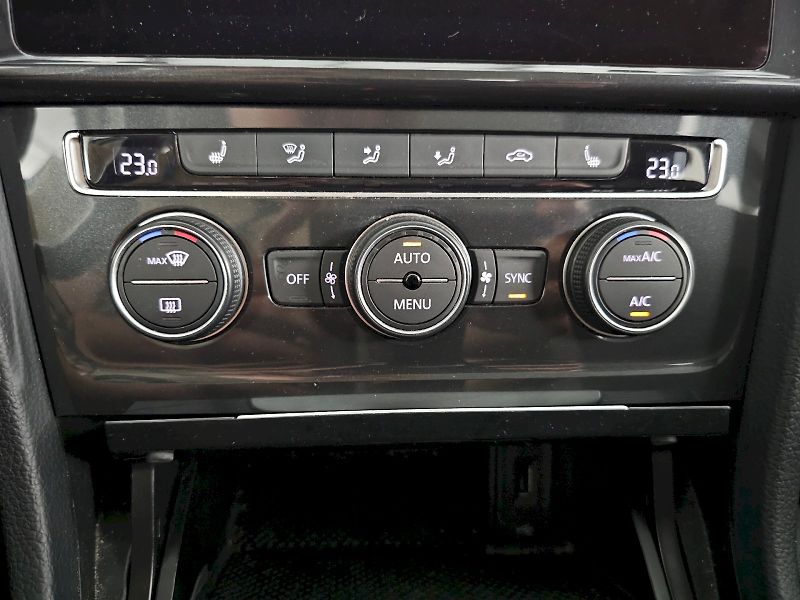 Volkswagen Golf Variant (2020) 1,5 TSI EVO 130k COMFORT LINE - fotka 23 z 31
