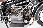 První motocykl od BMW se jmenoval R 32.