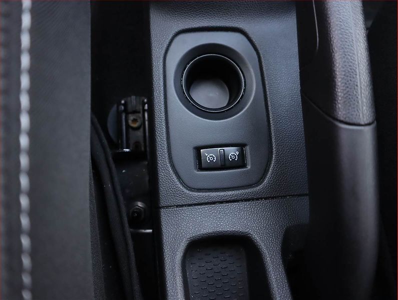 Dacia Duster (2018) 1.6 SCe, Tempomat - fotka 18 z 18