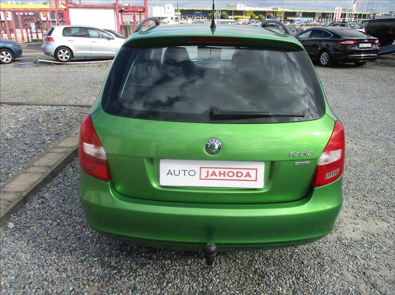 Škoda Fabia 1,2 TSI, klima, servis, tažné, - fotka 6 z 45