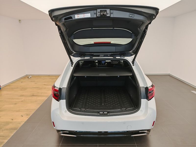 Toyota Corolla 1.8 Hybrid e-CVT Touring Sport - fotka 10 z 40