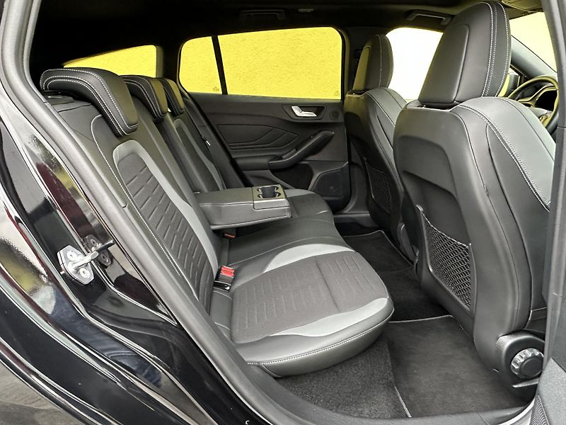 Ford Focus (2021) ST*Automat*206kW*1.Maj.B&O - fotka 25 z 42