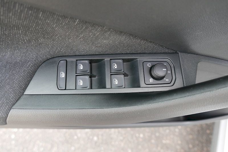 Škoda Kamiq (2025) 1.0 TSI 85 kW DSG 7° TOP Selec - fotka 16 z 27