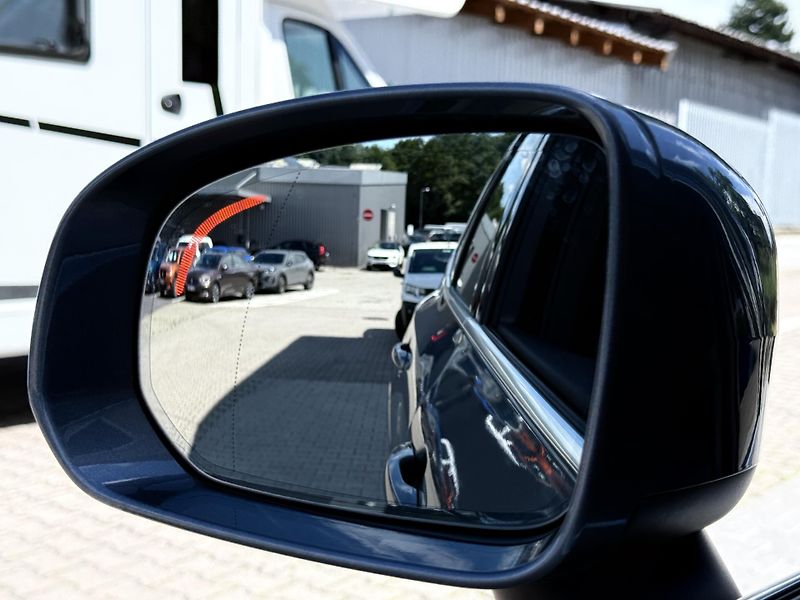 Volvo XC60 B4 AWD (nafta) // REZERVACE - fotka 43 z 47