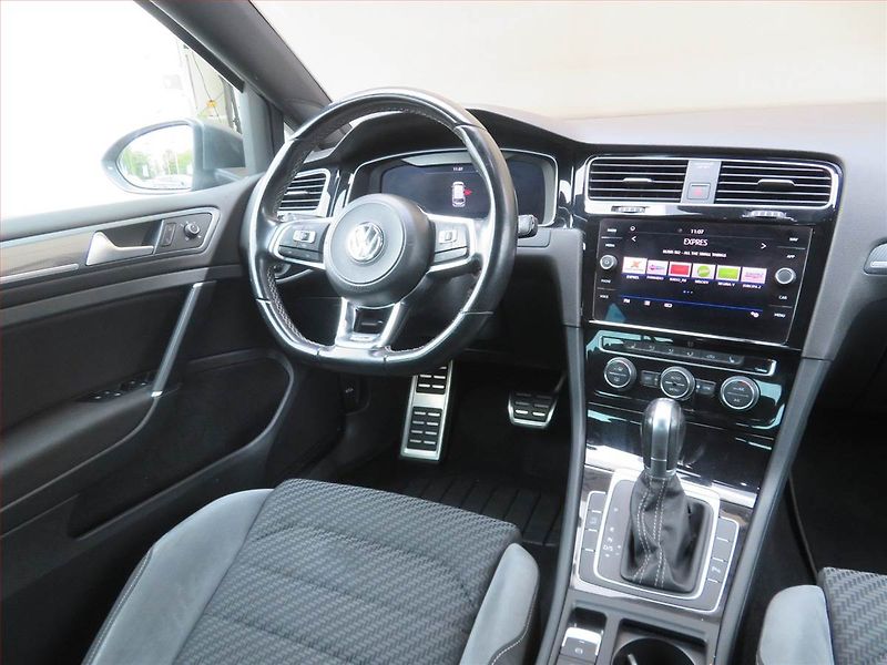 Volkswagen Golf (2019) R-Line 1.6 TDI, Automat - fotka 7 z 17