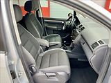 Volkswagen Touran 1,6 TDi  NAVI / kamera / ALU - náhled 18