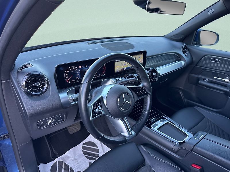 Mercedes-Benz GLB 200d 4MATIC - fotka 9 z 21