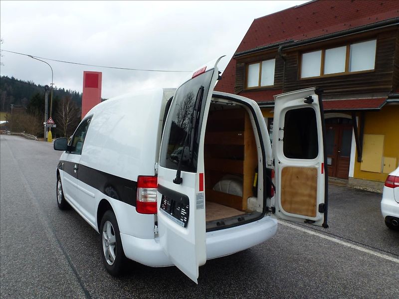 Volkswagen Caddy 1,9 TDI - fotka 18 z 45