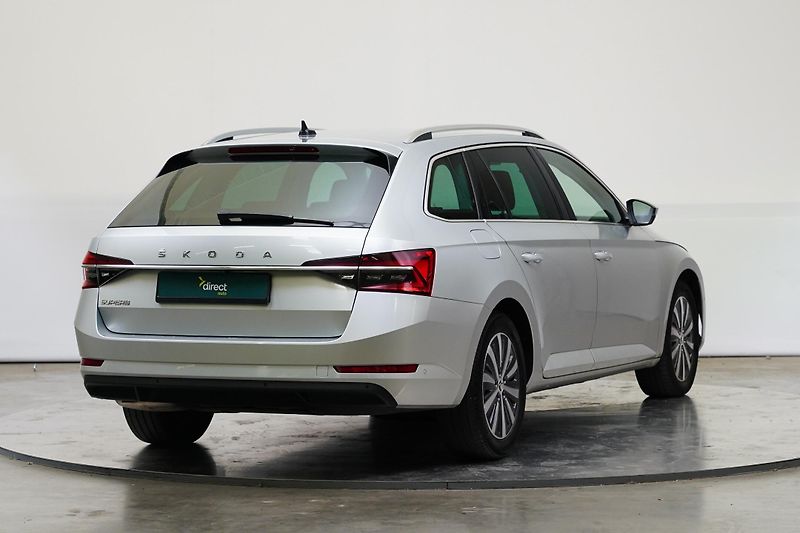 Škoda Superb - fotka 2 z 27