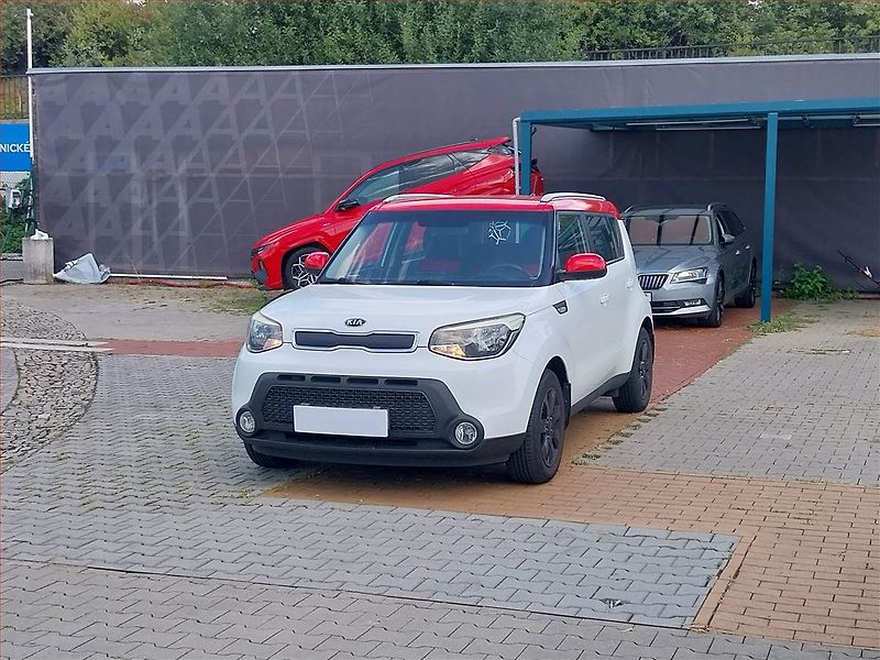 Kia Soul (2015) 1.6 GDI, Serv.kniha - fotka 2 z 15
