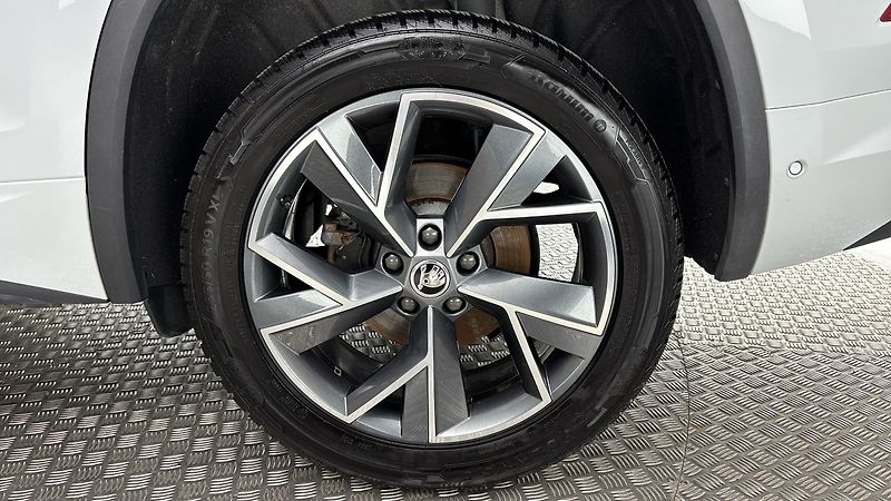 Škoda Kodiaq 2.0 TDI DSG 4x4 Sportline - fotka 19 z 30