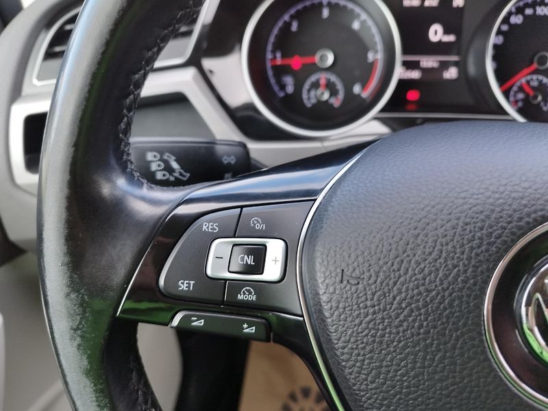 Volkswagen Touran 1,6 TDI  - fotka 16 z 29