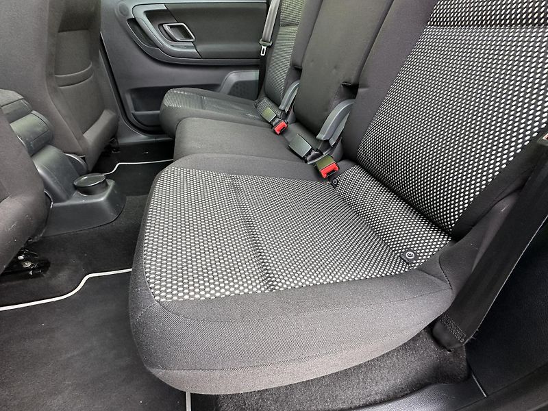 Škoda Roomster (2010) SCOUT 1.6TDI/77kW * 2.Maj. - fotka 21 z 27