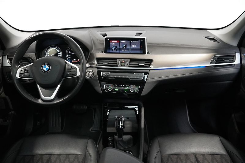 BMW X1 Xdrive20d,ČR,ACC,Tažné,Pano - fotka 20 z 37