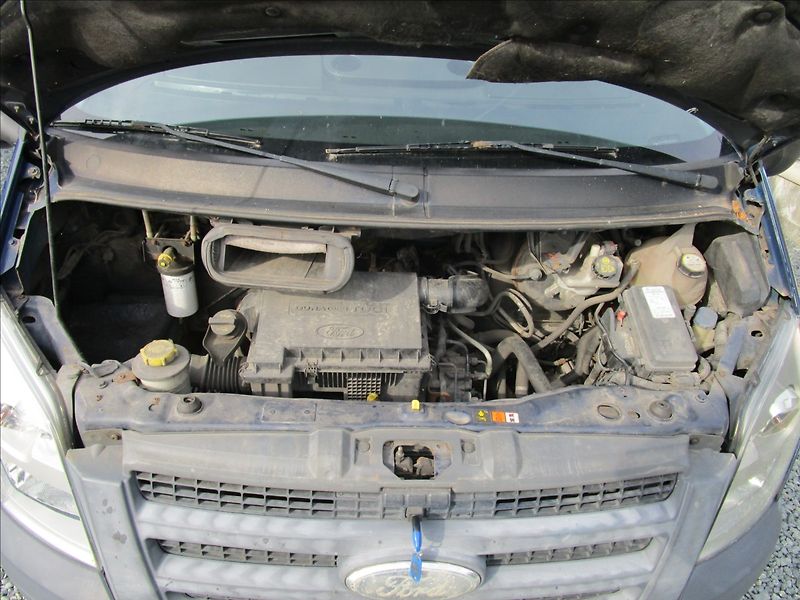 Ford Transit 260S 2.2TDCi Klima, 6 míst - fotka 36 z 39